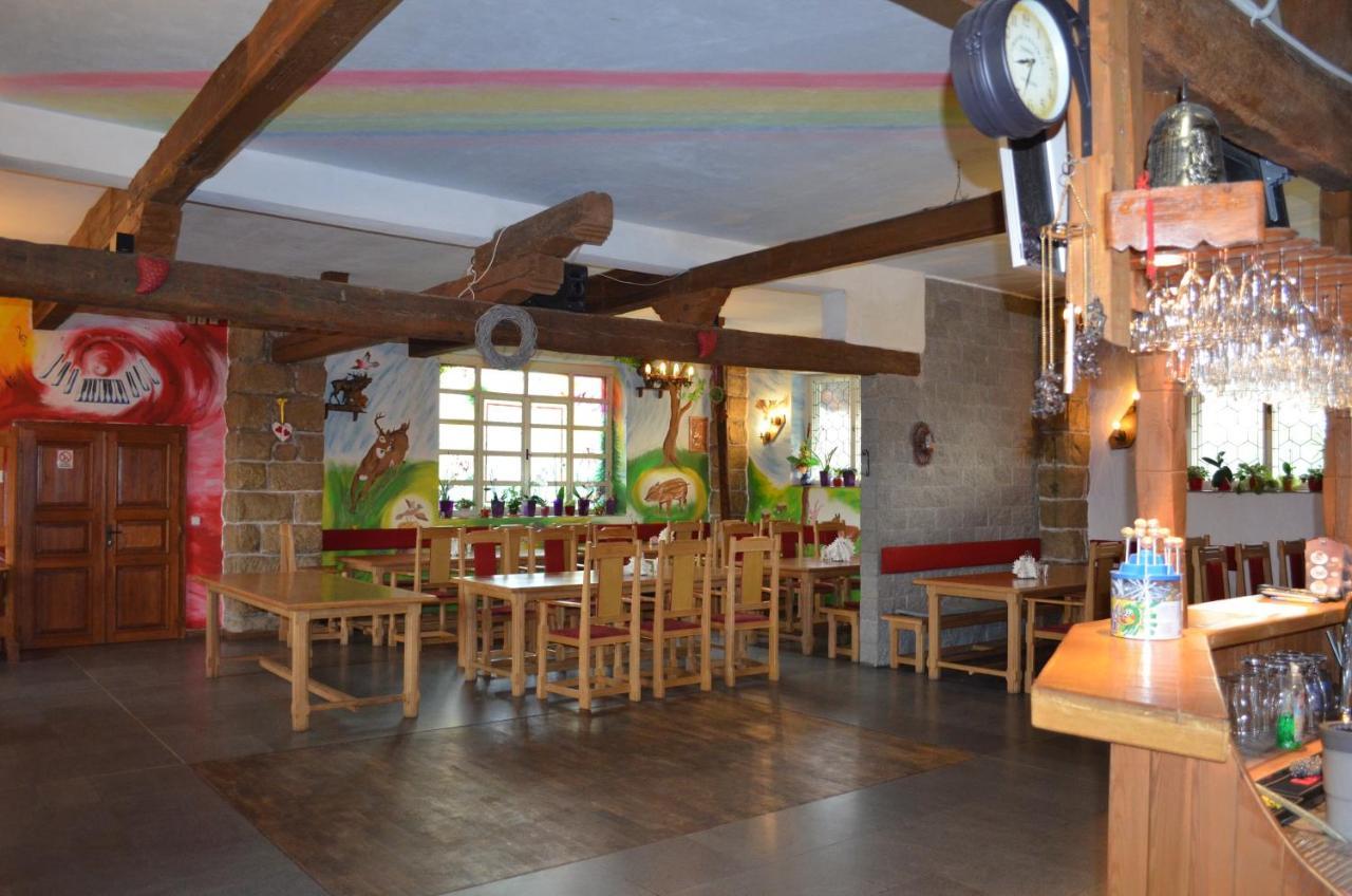 Famozclub Hotel Bakov nad Jizerou Bagian luar foto